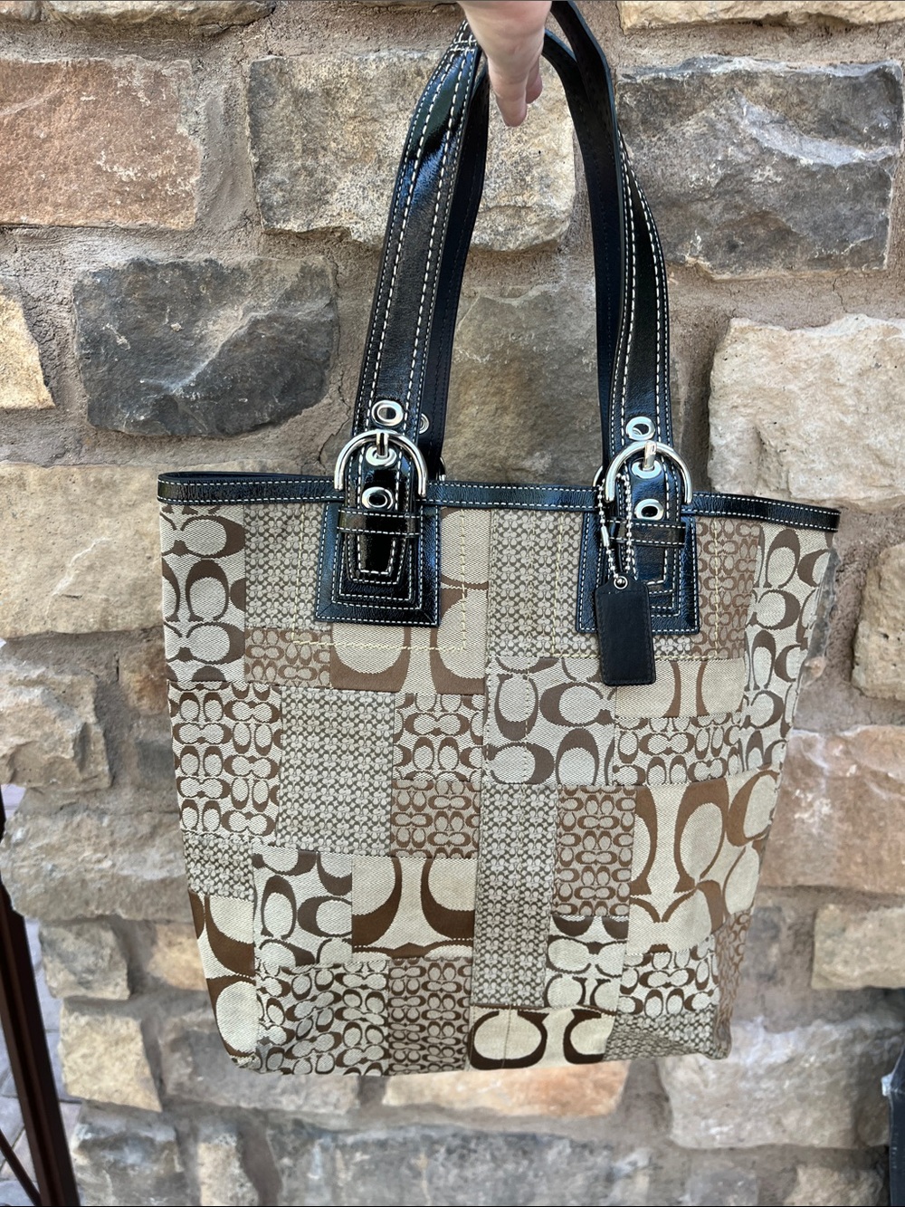 Coach Vintage Large Patchwork Brown Jacquard Signature C Logo Tote Black Patent - Picture 4 of 14